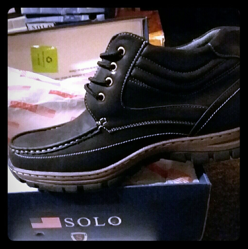 Mens solo shoes